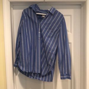 Gap maternity size small top